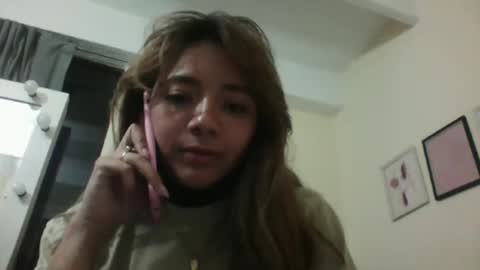 Snapshot of majo_gomezz chatting on 7, 10, 2025 majo_gomezz online show from 7, 10, 2025