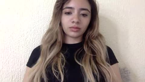 majo_gomezz online show from 13, 6, 2026