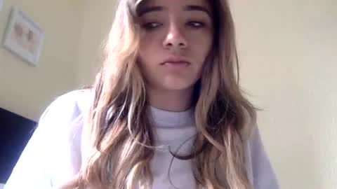 majo_gomezz online show from 18, 6, 2026