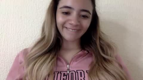 majo_gomezz online show from 20, 6, 2026
