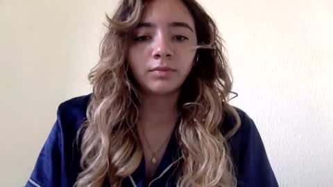 majo_gomezz online show from 25, 6, 2026