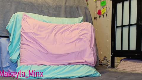 Snapshot of makayla_minx chatting on 8, 12, 2024 Makayla online show from 8, 12, 2024
