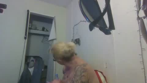 make_me_cum_69x online show from 28, 11, 2025