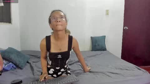 Snapshot of make_me_feel_ chatting on 18, 7, 2026 Shawna Tom online show from 18, 7, 2026