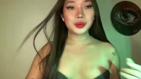 Snapshot of makemesquirt_xxx chatting on 5, 8, 2026 KEANA online show from 5, 8, 2026
