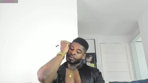 Snapshot of makonneen chatting on 10, 7, 2026 Makonnen online show from 10, 7, 2026