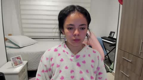 Snapshot of mal_norma chatting on 25, 4, 2026 Mal Norma online show from 25, 4, 2026