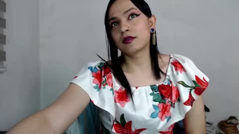 Snapshot of malasexychick chatting on 21, 11, 2025 Mariapau online show from 21, 11, 2025