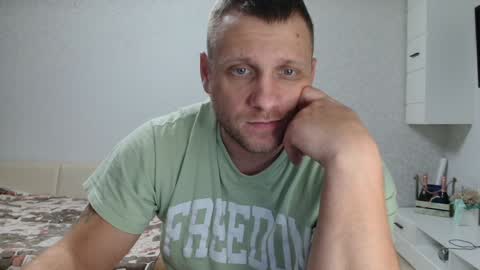 Snapshot of malchyshka chatting on 19, 12, 2024 malchyshka online show from 19, 12, 2024