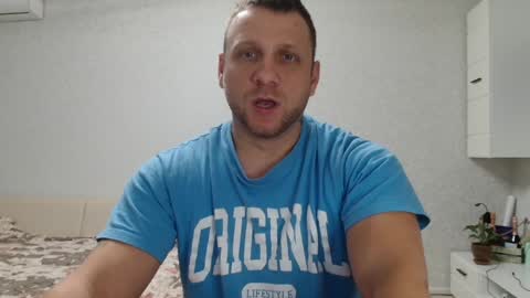 Snapshot of malchyshka chatting on 24, 12, 2024 malchyshka online show from 24, 12, 2024
