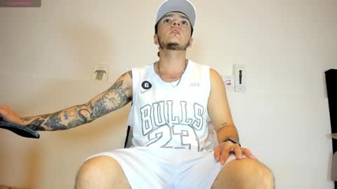 Snapshot of male_pussy chatting on 19, 2, 2025 ADAM online show from 19, 2, 2025