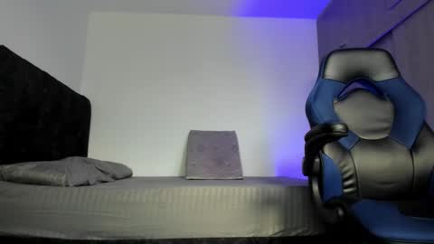 Snapshot of male_pussy chatting on 20, 10, 2025 ADAM         online show from 20, 10, 2025