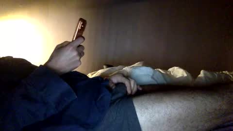 malefrench1 online show from 17, 1, 2026