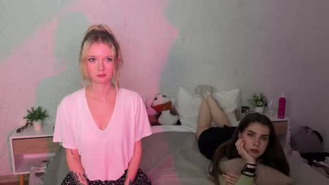 Snapshot of maliinka chatting on 5, 10, 2025 Malinka online show from 5, 10, 2025