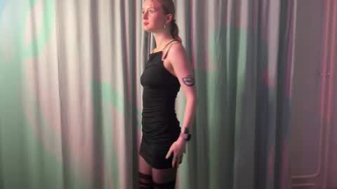 Snapshot of maliinka chatting on 15, 10, 2025 Malinka online show from 15, 10, 2025