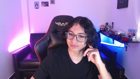 Snapshot of malik_harrison_ chatting on 4, 12, 2024 Malik online show from 4, 12, 2024