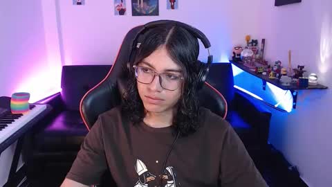 Snapshot of malik_harrison_ chatting on 4, 11, 2025 Malik online show from 4, 11, 2025