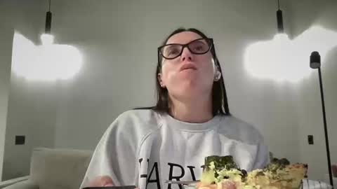 Snapshot of malina568708 chatting on 27, 12, 2024 malina568708 online show from 27, 12, 2024