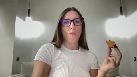 Snapshot of malina568708 chatting on 2, 2, 2025 malina568708 online show from 2, 2, 2025