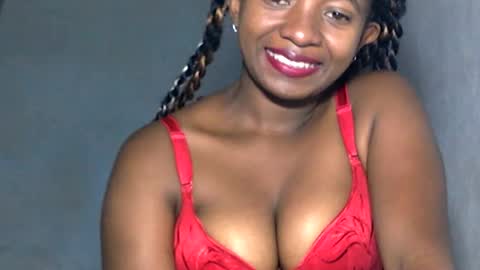 malinah01 online show from 5, 12, 2024