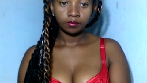 malinah01 online show from 6, 12, 2024