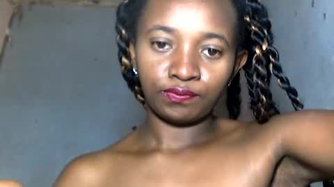 malinah01 online show from 6, 12, 2024