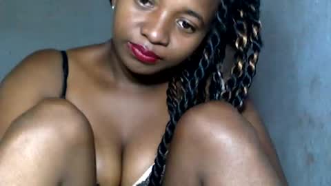 malinah01 online show from 8, 12, 2024