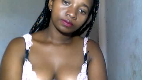 malinah01 online show from 16, 12, 2024