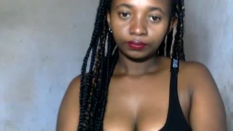 malinah01 online show from 19, 12, 2024