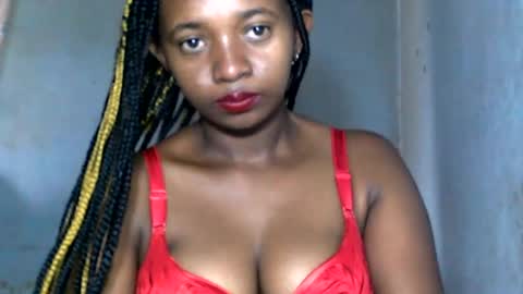 malinah01 online show from 4, 1, 2025