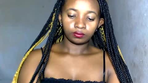 malinah01 online show from 9, 1, 2025