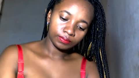 malinah01 online show from 11, 1, 2025