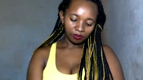 malinah01 online show from 12, 1, 2025