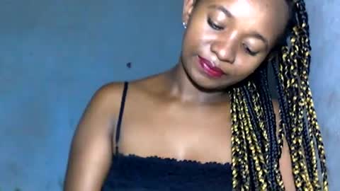 malinah01 online show from 18, 1, 2025