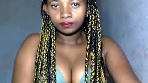malinah01 online show from 19, 1, 2025