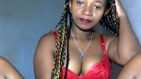 malinah01 online show from 23, 1, 2025