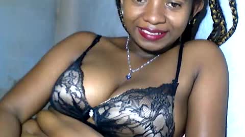 malinah01 online show from 25, 1, 2025