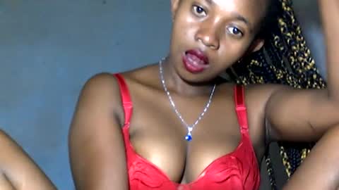 malinah01 online show from 27, 1, 2025