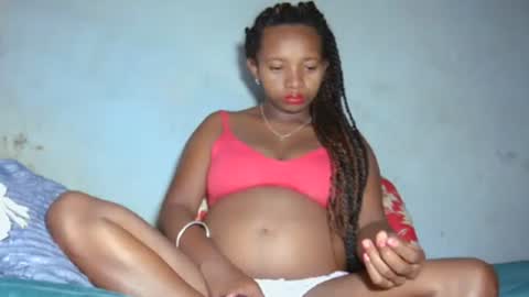 Snapshot of malinah01 chatting on 25, 10, 2025 malinah01 online show from 25, 10, 2025