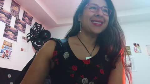 Snapshot of malishka_fox chatting on 13, 10, 2025 Malishka  online show from 13, 10, 2025