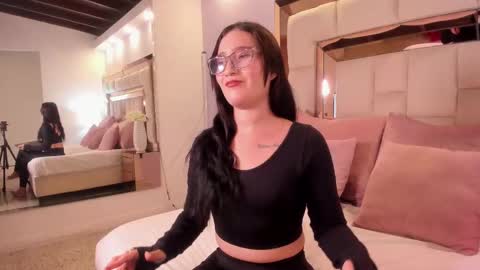 Snapshot of malka_angels chatting on 1, 10, 2025 Malka Angels online show from 1, 10, 2025