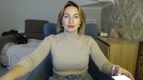 Snapshot of mallinia chatting on 15, 12, 2025 mallinia online show from 15, 12, 2025