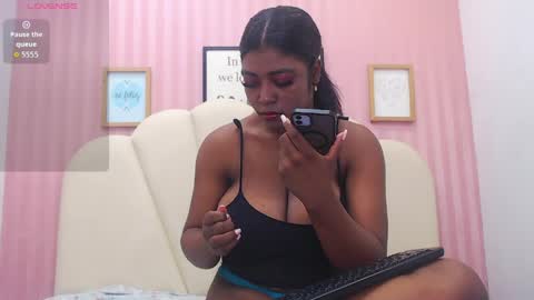 Snapshot of malorybrown chatting on 14, 5, 2026 malorybrown online show from 14, 5, 2026