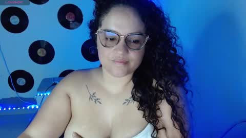 MI INSTAGRAM soy glory01 online show from 20, 2, 2025