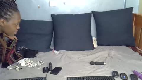 Snapshot of mama_pussie chatting on 15, 11, 2025 mama_pussie online show from 15, 11, 2025