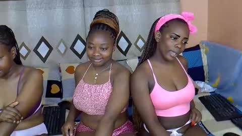 Snapshot of mama_pussie chatting on 6, 2, 2026 mama_pussie online show from 6, 2, 2026