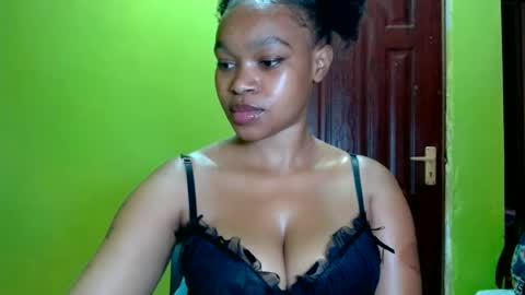 mamacita235045 online show from 23, 6, 2026
