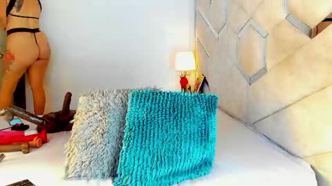 Snapshot of mami_soto chatting on 18, 5, 2026 mami_soto online show from 18, 5, 2026