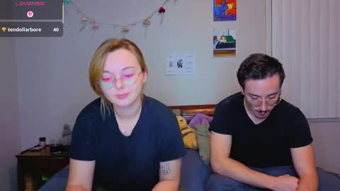 MamiCloudz online show from 1, 10, 2025