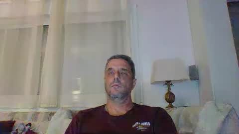 Snapshot of man211172 chatting on 19, 12, 2024 man211172 online show from 19, 12, 2024